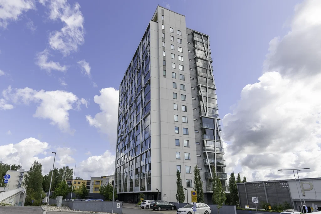 Vantaa Korso – korkea kerrostalo ja AKOwall-seinien asennus