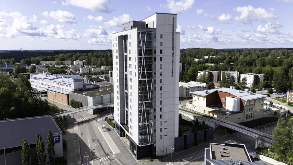 Vantaan Korson korkea kerrostalo valmiit AKOwall asennukset